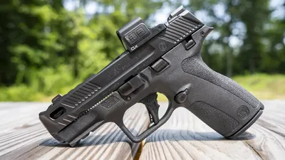 Smith & Wesson M&P Shield X Carry Comp